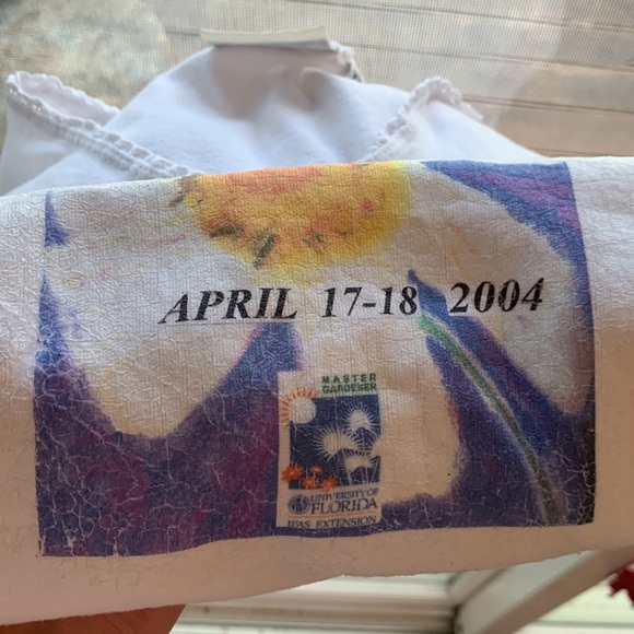 Vintage 2004 Y2K Lace Hemmed V Neck T Shirt Basic Editions Flower & Garden Expo - Picture 4 of 10